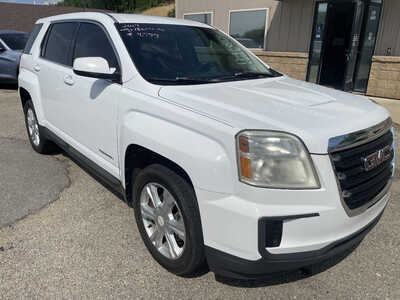 2017 GMC Terrain, $4999. Photo 2