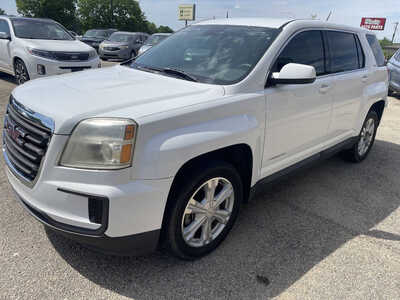 2017 GMC Terrain, $4999. Photo 4