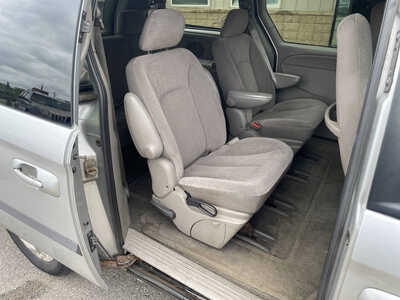 2002 Dodge Caravan, Grand, $1299. Photo 11