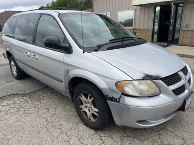 2002 Dodge Caravan, Grand, $1299. Photo 2