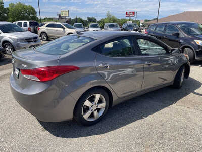 2013 Hyundai Elantra, $899. Photo 3