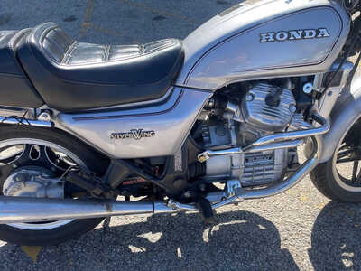 1982 Honda GL500 Silver, $2999. Photo 11
