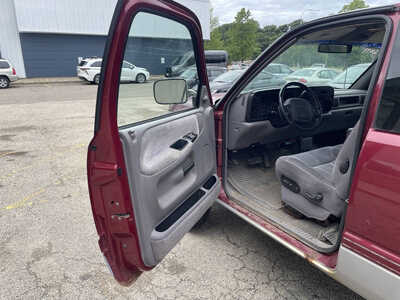 1995 Dodge 1500 Ext Cab, $2499. Photo 12