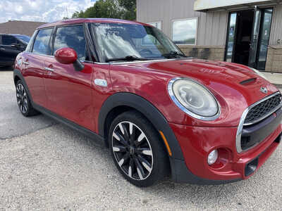2017 MINI Cooper, $5999. Photo 2