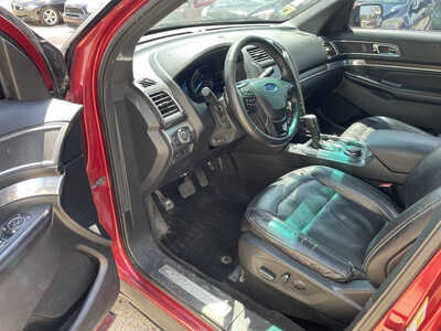 2016 Ford Explorer, $4999. Photo 12
