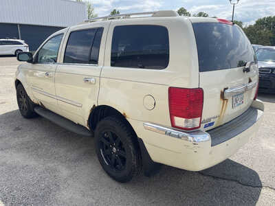 2008 Chrysler Aspen, $999. Photo 7