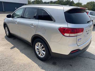 2016 Kia Sorento, $4999. Photo 6