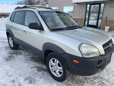 2008 Hyundai Tucson, $2999. Photo 2