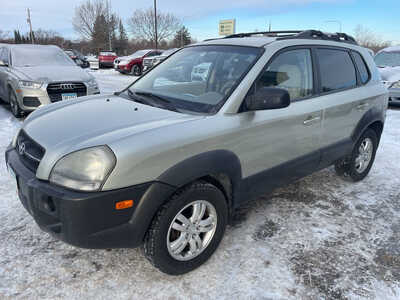 2008 Hyundai Tucson, $2999. Photo 4