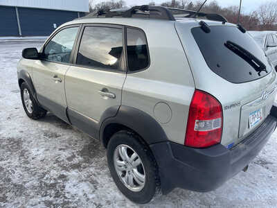 2008 Hyundai Tucson, $2999. Photo 5