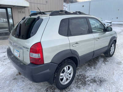 2008 Hyundai Tucson, $2999. Photo 7