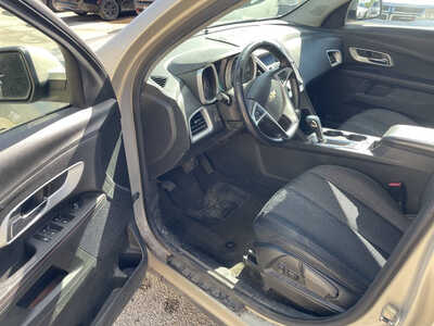 2011 Chevrolet Equinox, $1999. Photo 10
