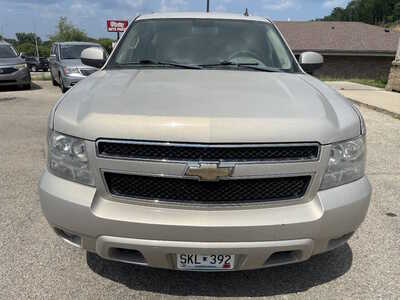 2009 Chevrolet Suburban, $999. Photo 4