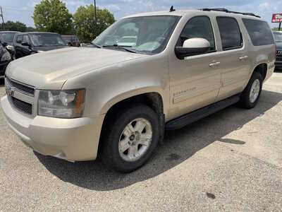 2009 Chevrolet Suburban, $999. Photo 5