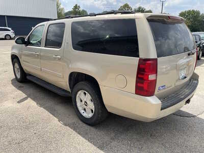 2009 Chevrolet Suburban, $999. Photo 7