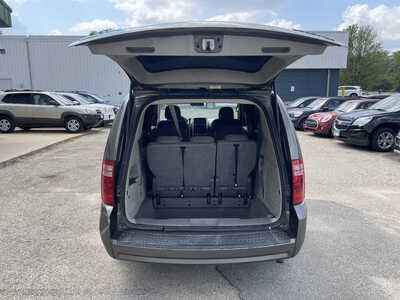 2010 Dodge Caravan, Grand, $1999. Photo 9
