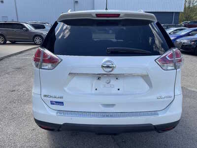 2015 Nissan Rogue, $4999. Photo 8