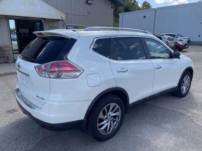 2015 Nissan Rogue, $4999. Photo 9