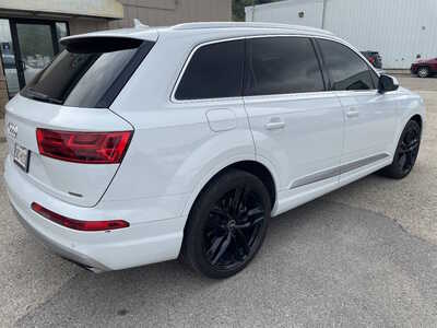 2019 Audi Q7, $8999. Photo 9