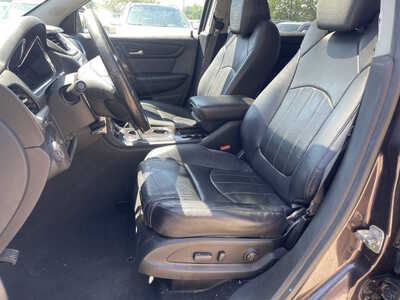 2015 Chevrolet Traverse, $3999. Photo 12