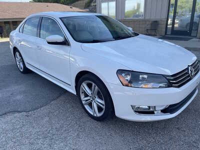2015 Volkswagen Passat, $4999. Photo 2