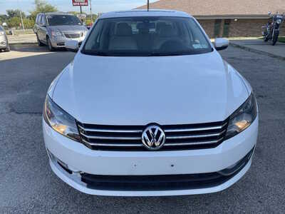 2015 Volkswagen Passat, $4999. Photo 3