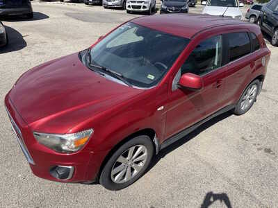2013 Mitsubishi Outlander, $5999. Photo 11