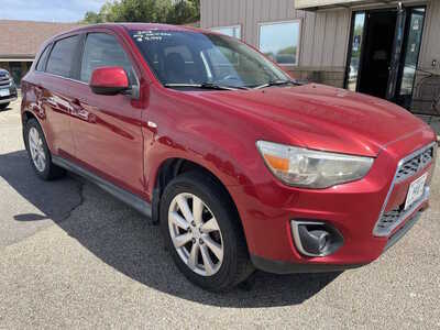 2013 Mitsubishi Outlander, $5999. Photo 2