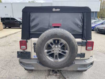 2016 Jeep Wrangler Unlimited, $8999. Photo 8