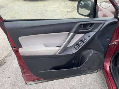 2014 Subaru Forester, $4999. Photo 10