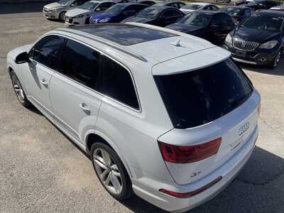2018 Audi Q7, $7999. Photo 10