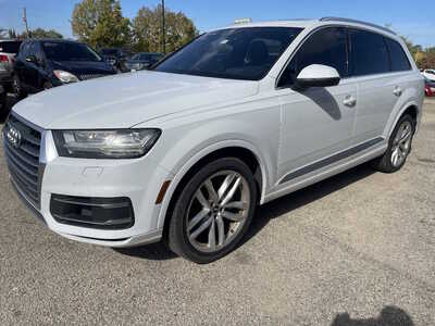 2018 Audi Q7, $7999. Photo 4