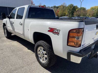2013 Chevrolet 2500 Crew Cab, $14999. Photo 6