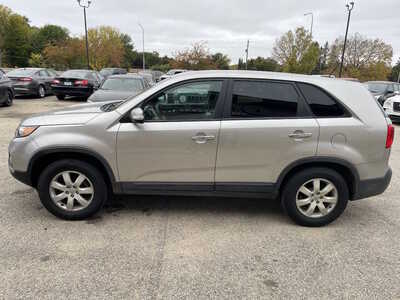 2013 Kia Sorento, $1999. Photo 5