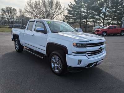 2017 Chevrolet 1500 Ext Cab, $21988. Photo 2