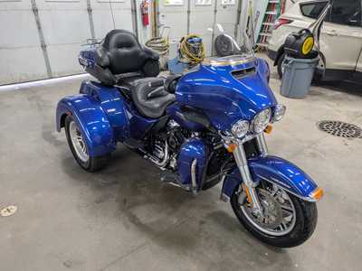 2017 Tri Glide , $23988. Photo 2