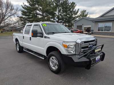 2015 Ford F250 Crew Cab, $21988. Photo 2