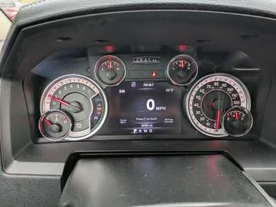 2017 Dodge 2500 Crew Cab, $37988. Photo 8