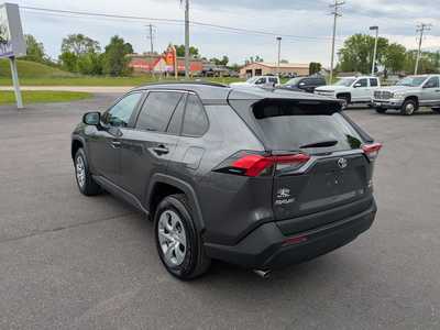 2021 Toyota RAV4, $22988. Photo 4