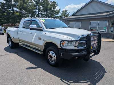 2014 RAM 3500 Crew Cab, $26988. Photo 2