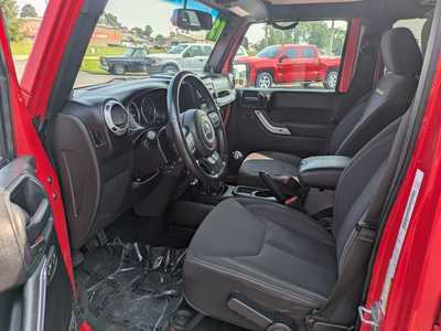 2013 Jeep Wrangler Unlimited, $14988. Photo 5