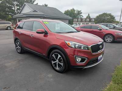 2016 Kia Sorento, $10988. Photo 2