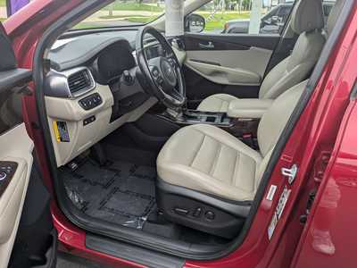 2016 Kia Sorento, $10988. Photo 5