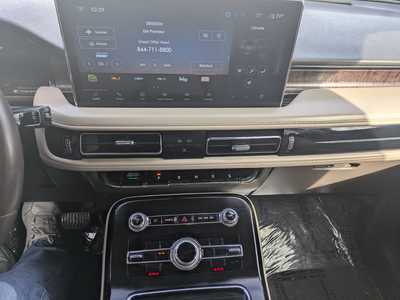 2021 Lincoln Nautilus, $25988. Photo 9