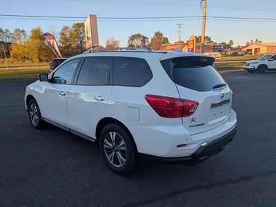 2019 Nissan Pathfinder, $13988. Photo 4