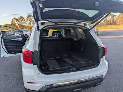 2019 Nissan Pathfinder, $13988. Photo 7