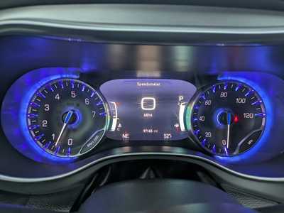2019 Chrysler , $17988. Photo 8