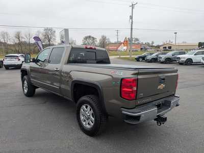 2015 Chevrolet 3500 Crew Cab, $28988. Photo 4