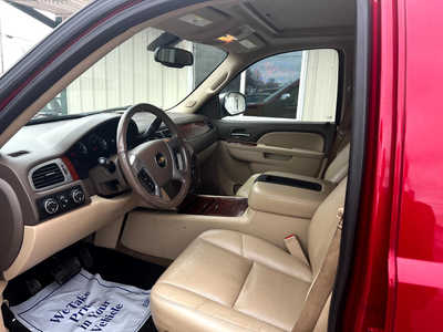 2013 Chevrolet Suburban, $11500. Photo 5