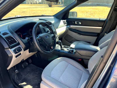 2018 Ford Explorer, $14500. Photo 7